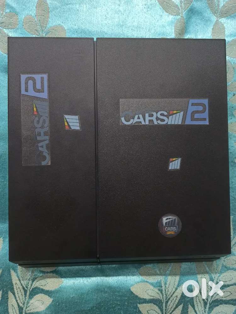 PLAY STATION 4