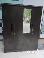 4 door wardrobe Natural wengy Brand New