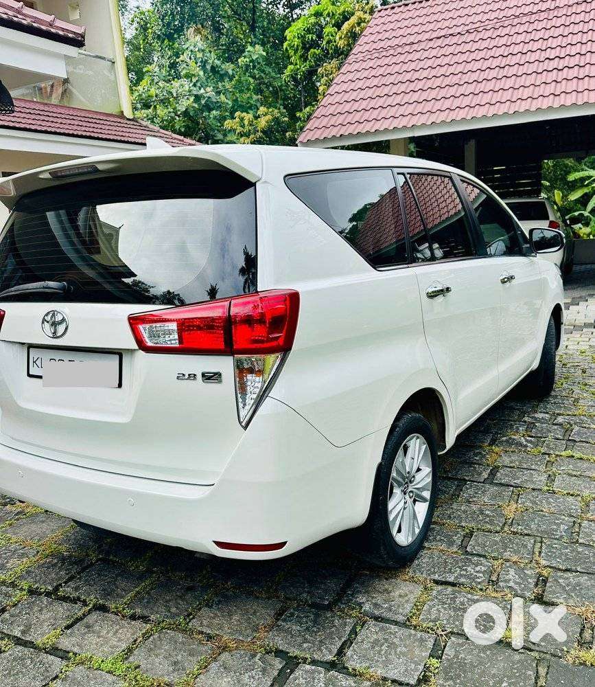 Toyota Innova Crysta 2.8Z Automatic, 2016, Diesel