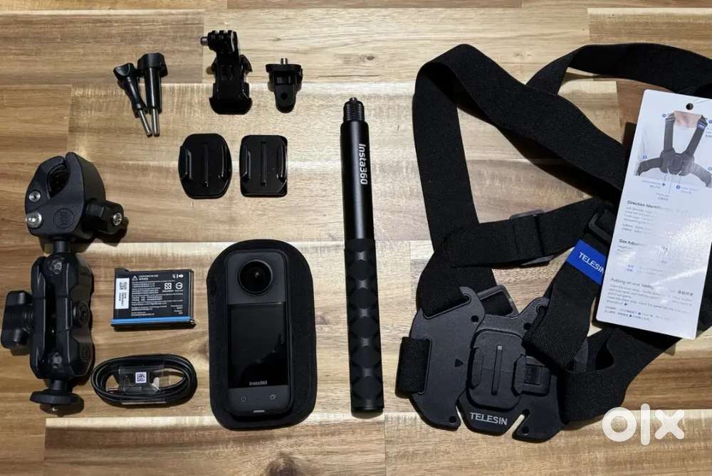 Insta360 X3 Camera + Motorcycle Mount + Invisible Selfie Stick + Chest