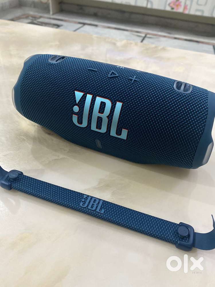 JBL charge 6 (BRAND NEW)