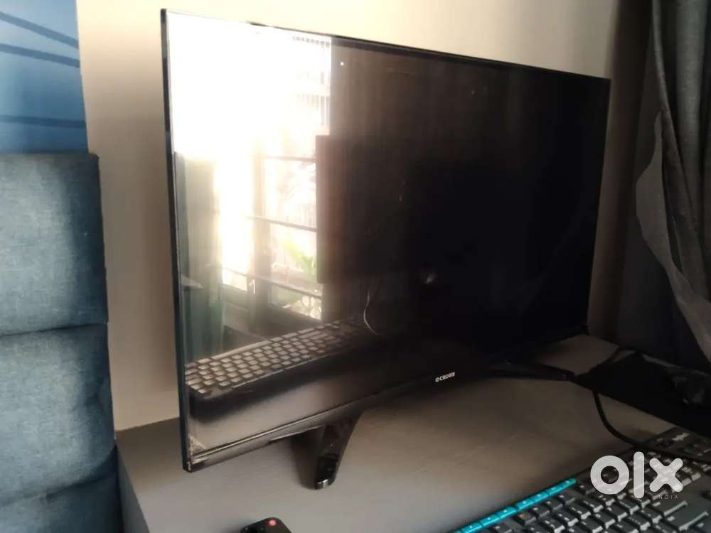Crown 32 smart tv