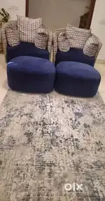 2 Sofa Chairs+ 2 Ottomans+ matching carpet