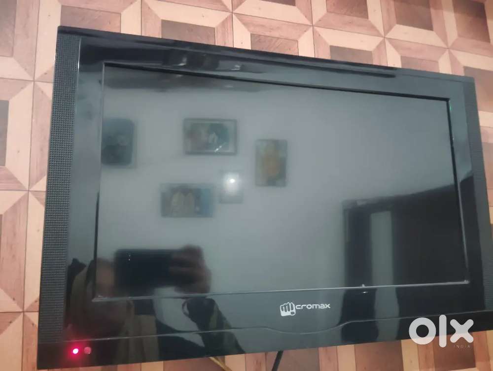 24 inchi led tv sell h ekdm bdiya chlta hua micromax company  ka