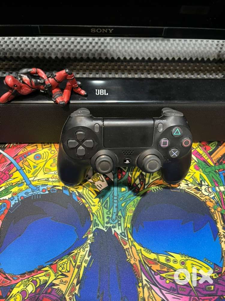 PS4 controller
