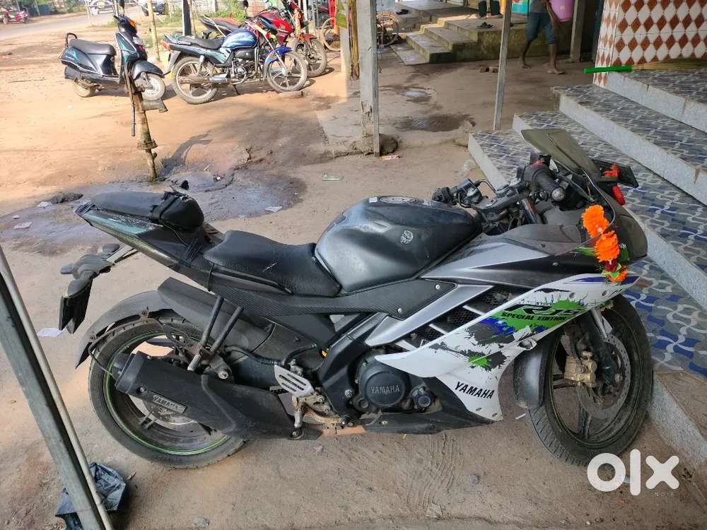 Yamaha R15 V2 BS4 Millage 50Km