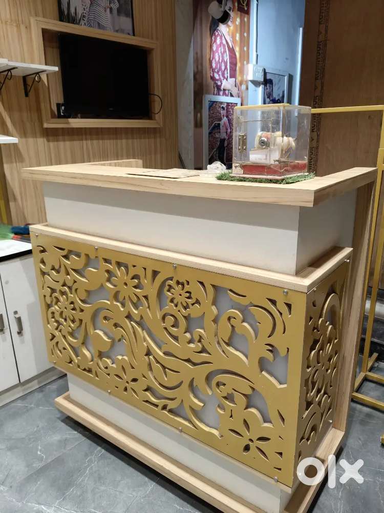 Cloth or Garments Shop Furniture of Sale