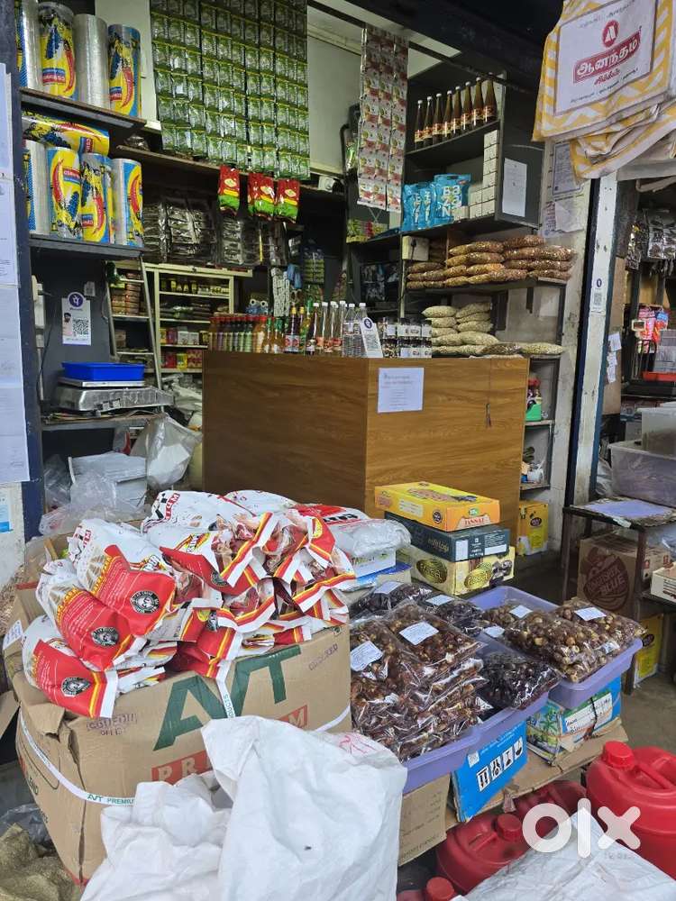 Accountant dry fruit shop