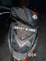 Yamaha scooty