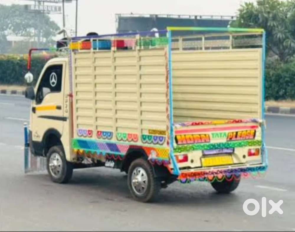 Chota hathi chalani hai