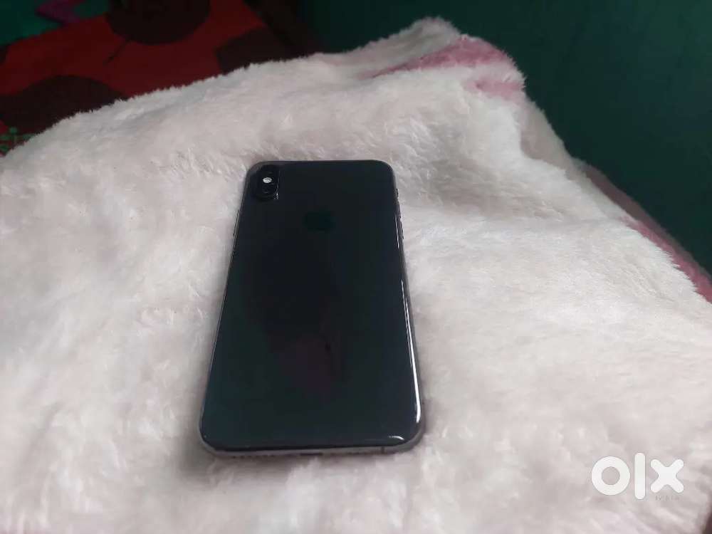 Iphone xs 64gb( ONLY MOBILE AVAILABLE )