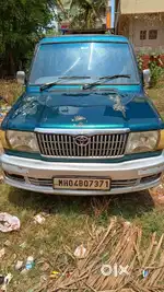 Toyota Qualis 2003 Diesel 196766 Km Driven