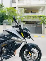 BAJAJ PULSAR NS200 SINGLE OWNER