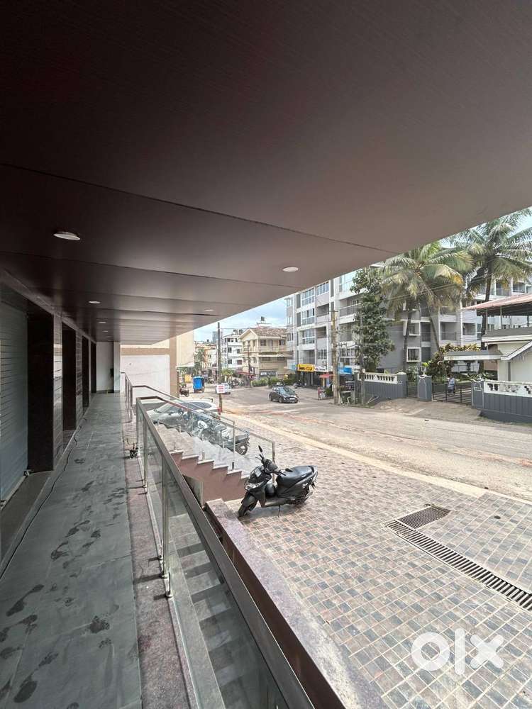 275.sq.ft Commercial Space for sale in Urwa Market.