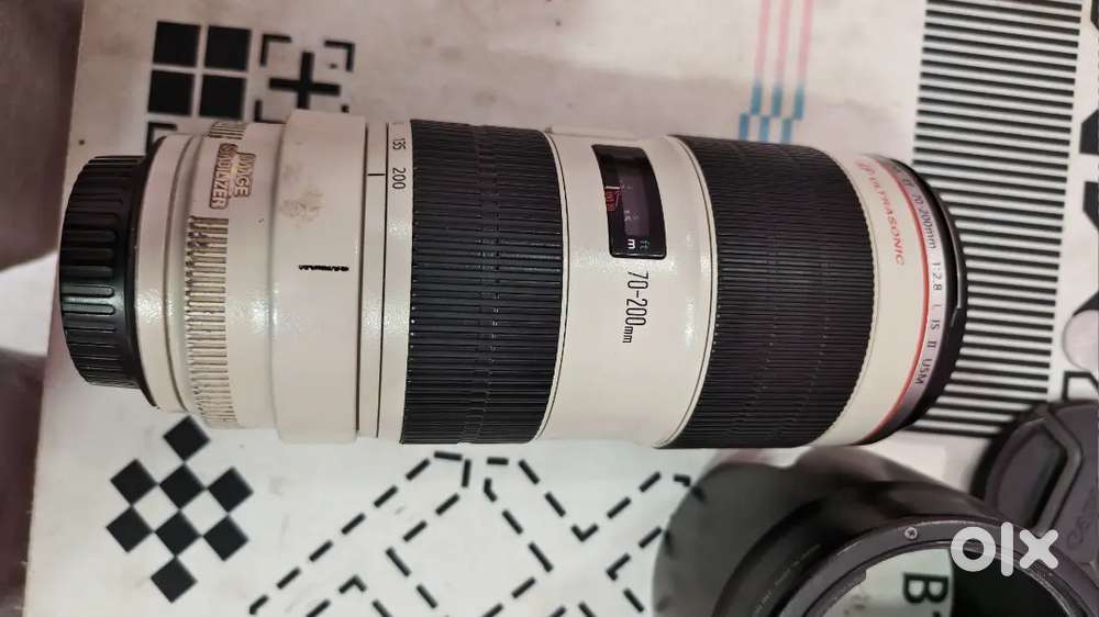 Canon 70-200mm F2.8 IS 2 Full Frame Lens in Genuine condition