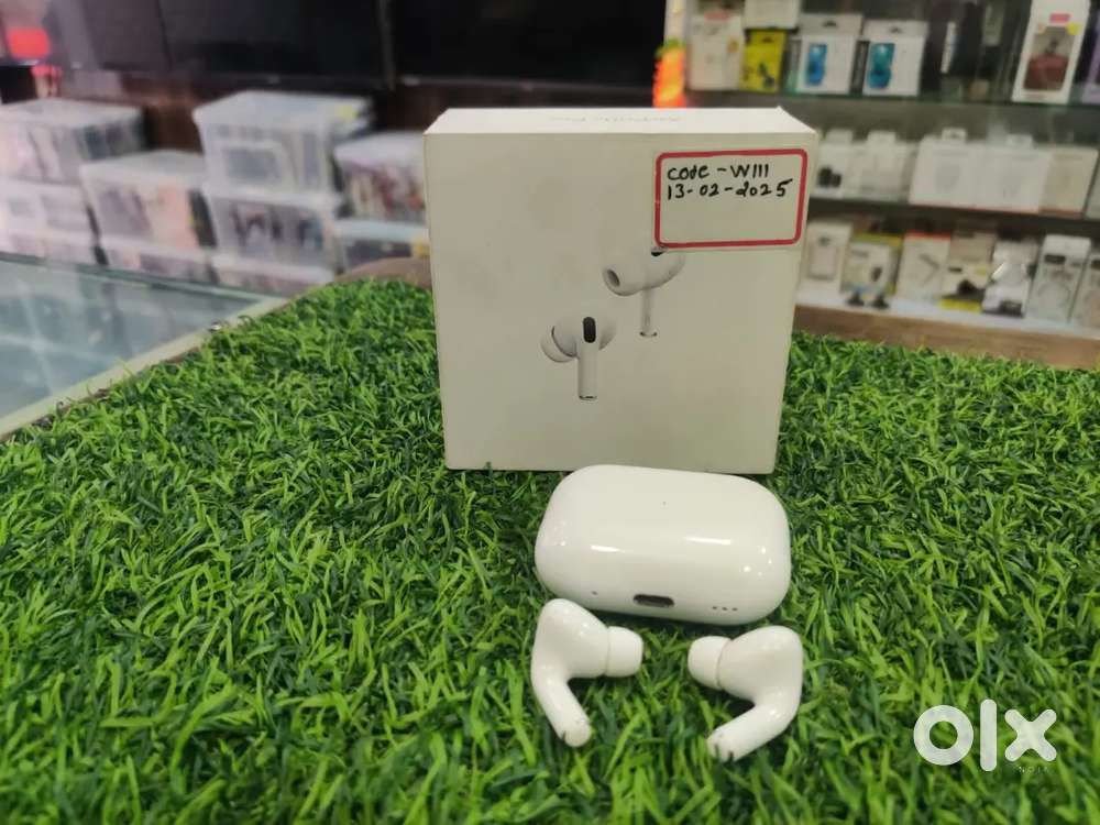 Apple AirPods Pro (2nd Generation) C type 
Specifications :