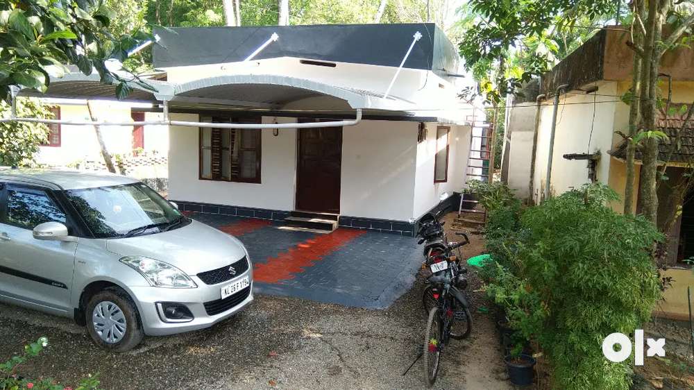House for sale at adoor