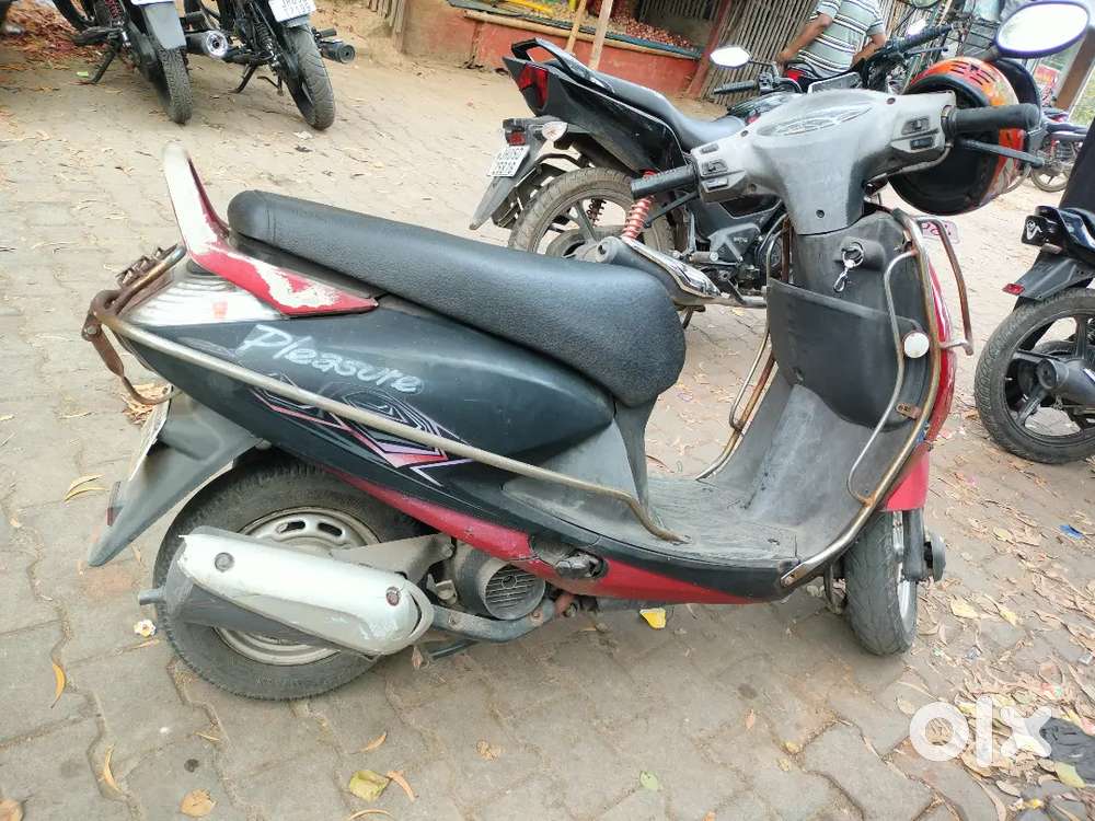Hero honda pleasure