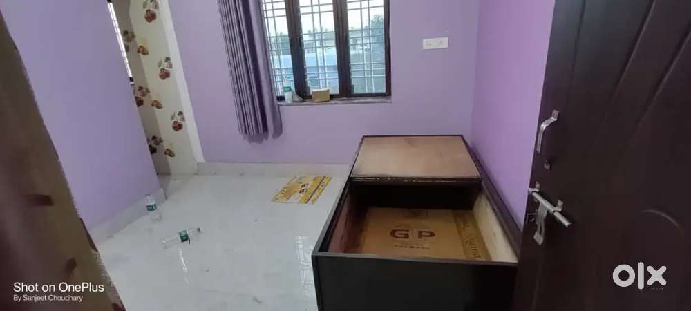 I am Renting out my 1 RK in Jolly grant and it's nearby himalyan hosp.