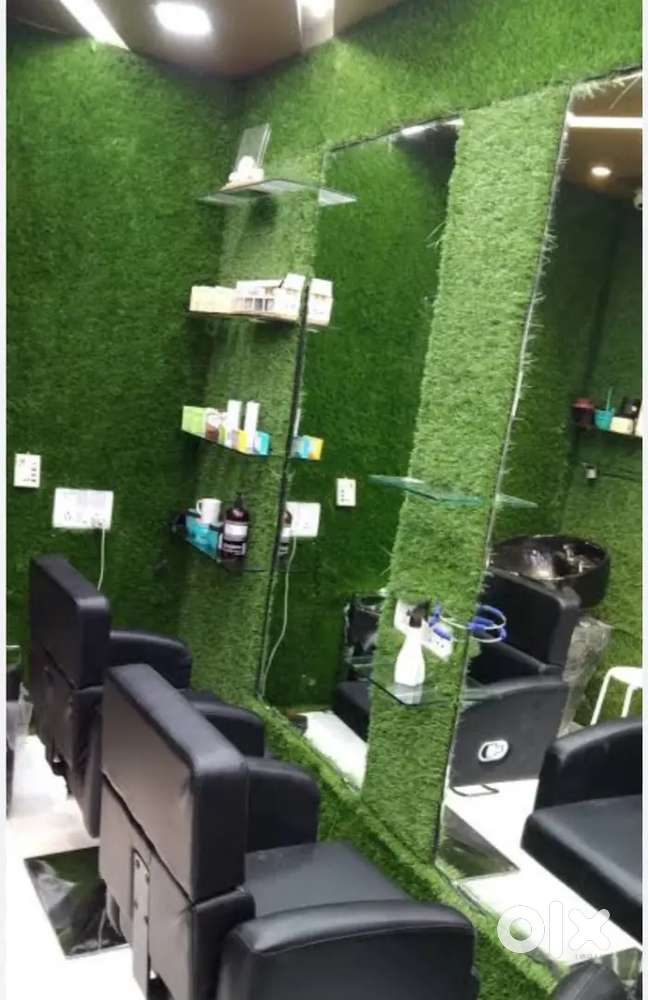 Gents parlour