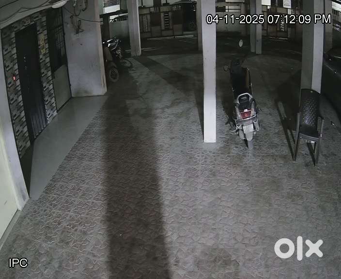 Premium quality full furnished flat corner top floor