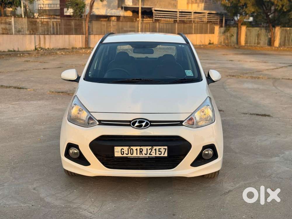Hyundai Grand i10 2013-2016 Sportz, 2015, Petrol