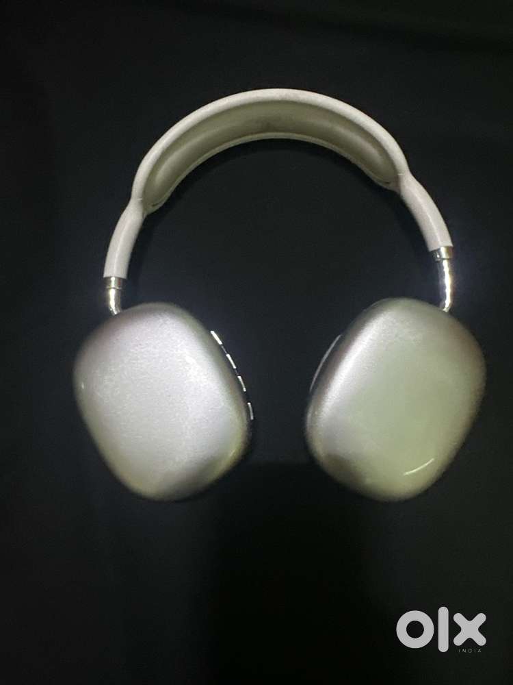 Apple headphones