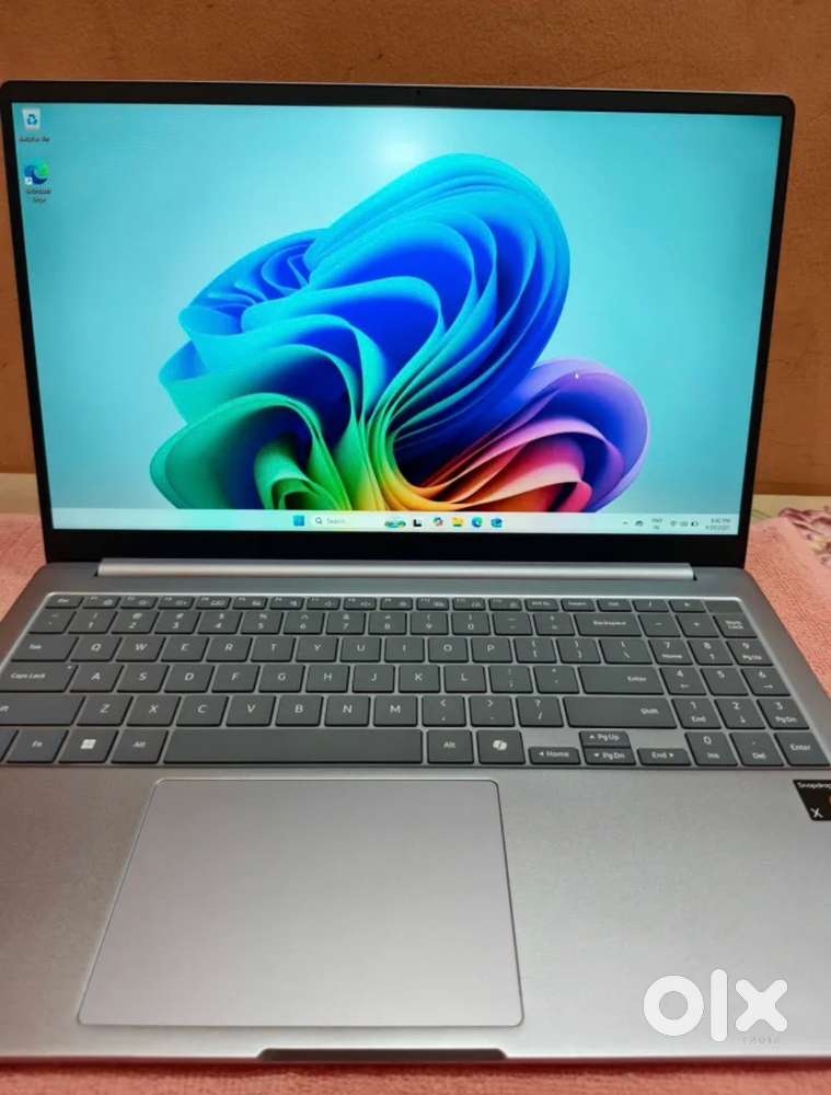 Sumsung book 4 edge.    New ley h used hi nhi kar pa rahe 20 day old