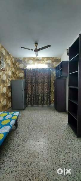 GIRLS PG, NR COMMERZONE, DLF, RMZ,FUR, AC, MAIN RD, OPP SARAVANA STORE