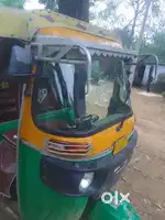 बजाज Maxima z cng  ai condition
