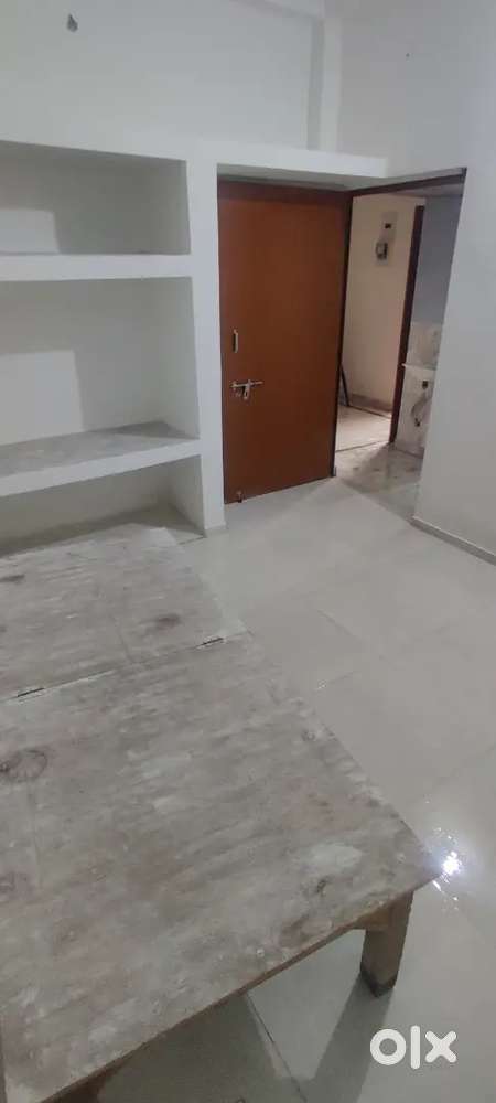 Single room available for male working bachelor