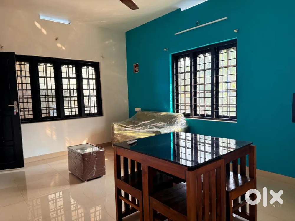 1bhk for rent idachira / unmmarid couples gents ladies family allowed