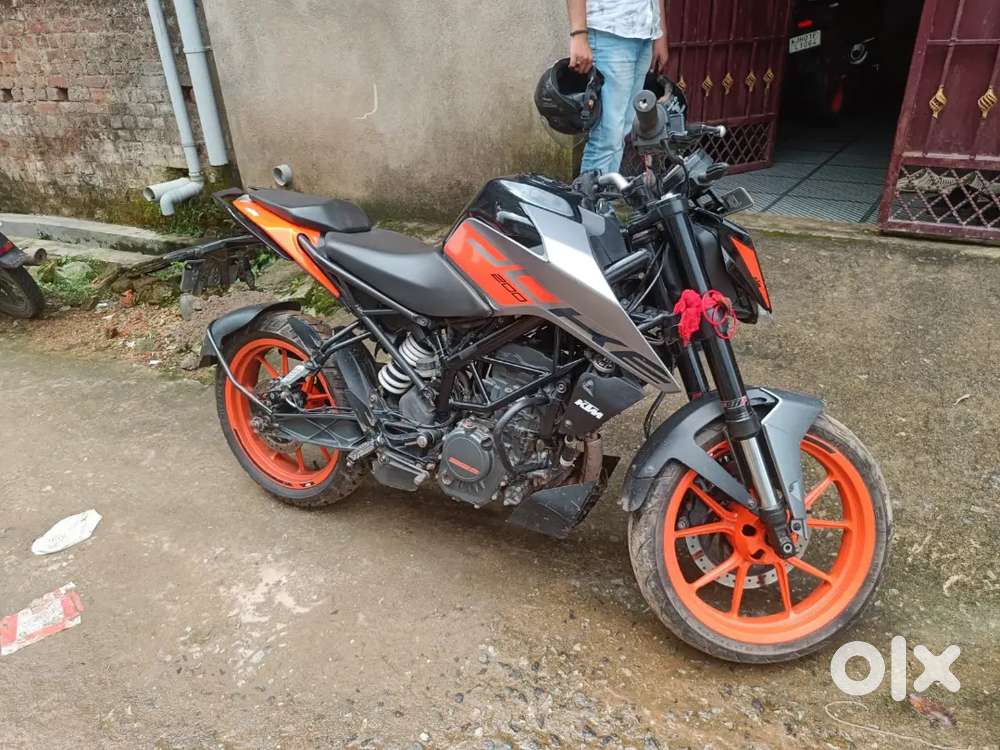 KTM DUKE 200