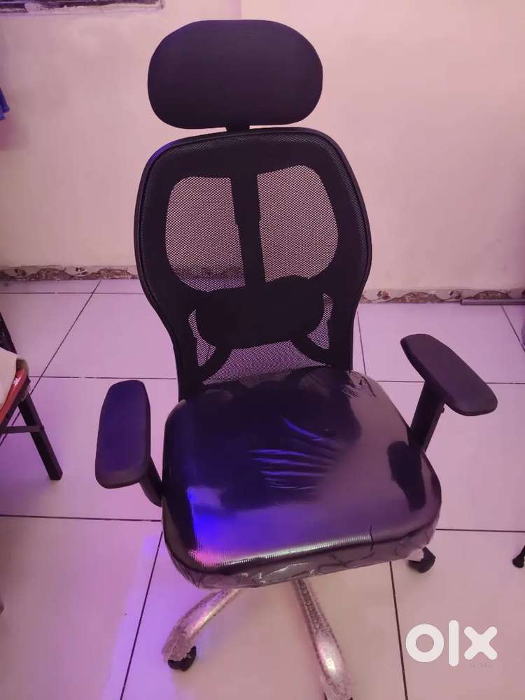 Chair Black Colour.