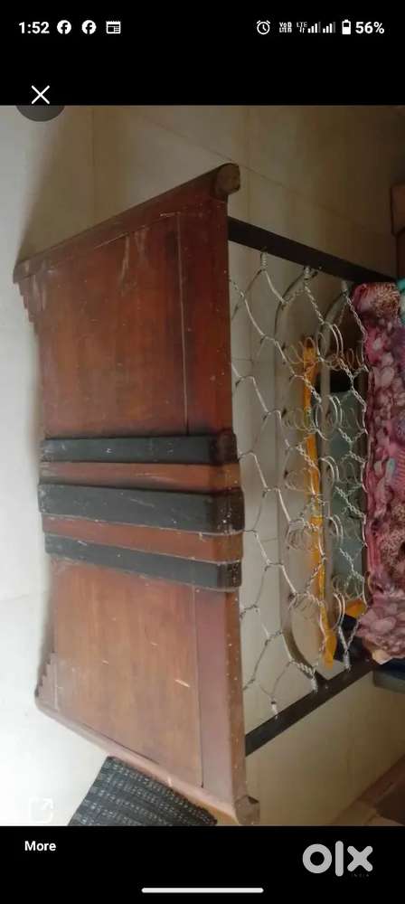 Wooden and metal spring varo bed
