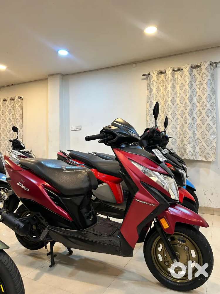 GREAT CONDITION HONDA DIO BS6 MODEL OF 2021 WITH  ALL UPTODATE PAPERS