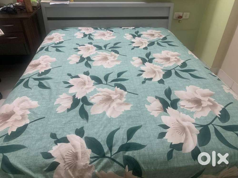 Queen size Double Bed and Mattress with Solid wood