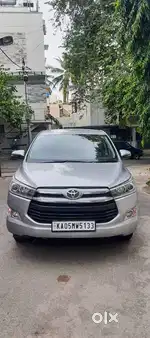 Toyota Innova Crysta 2.4 V 8 STR, 2017, Diesel