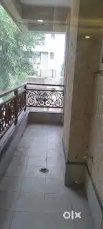 3 BHK NEW RENOVATED SEMI FURNISHED GOOD CONDITION FLAT ON RENT