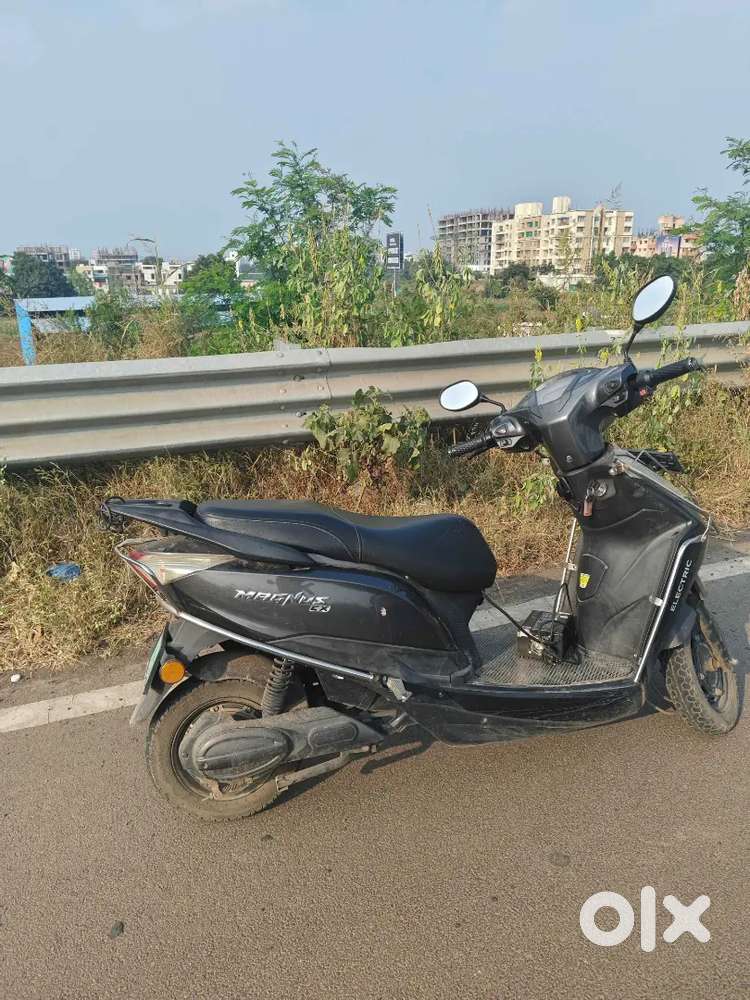 Ampere Magnus EX electric scooter, electric bike