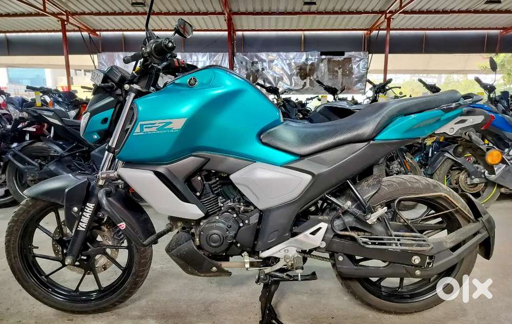 Cyan blue fz v3 year 2024