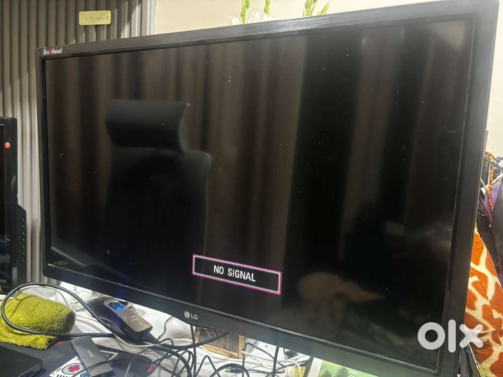 LG TV Monitor 24inch