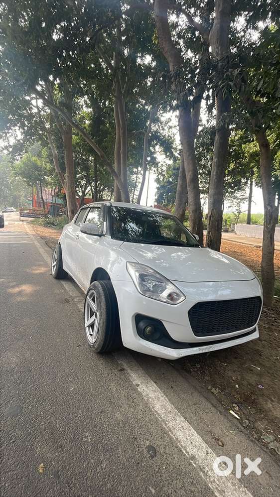 Maruti Suzuki Swift 2022 CNG & Hybrids 90000 Km Driven