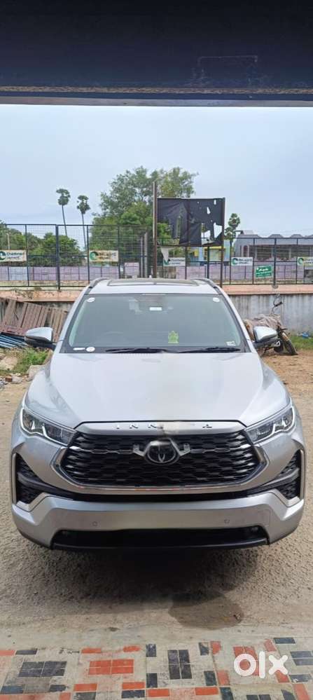 Toyota Innova Hycross 2.0 ZX Hybrid 7 STR, 2023, Electric