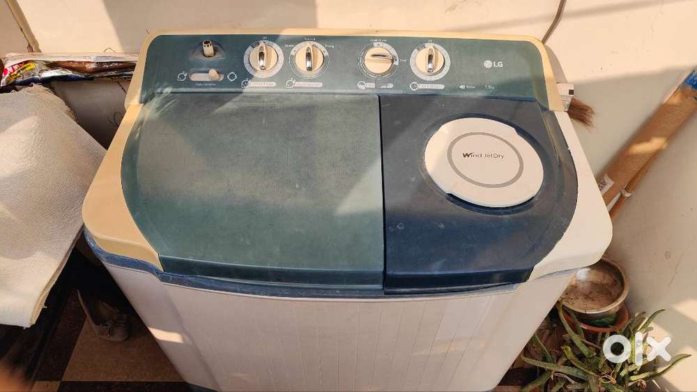 Semi automatic washing