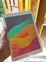 Ipad 8th generation ( 32GB ) mint condition