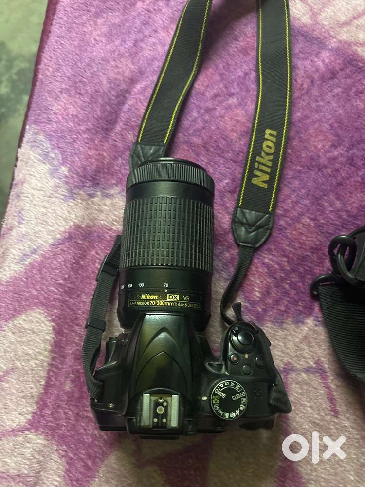Nikon d3400 with 70-300 lens & double battery & double charger 8memory