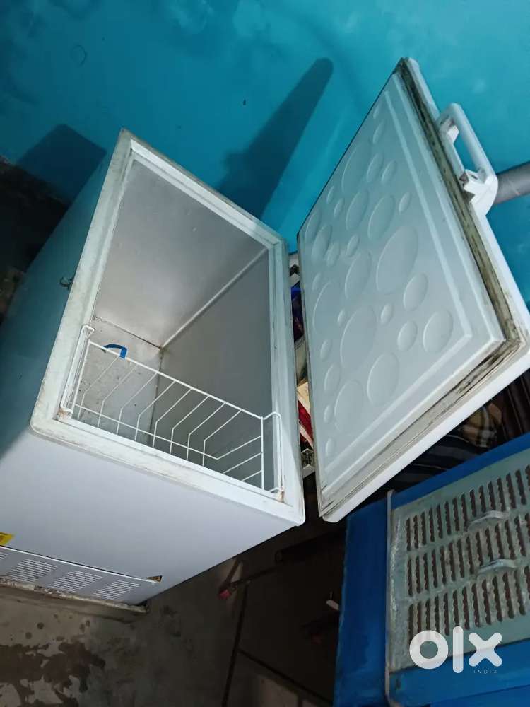 D FRIDGE GOOD CONDITION