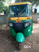 Bajaj maxima z cng