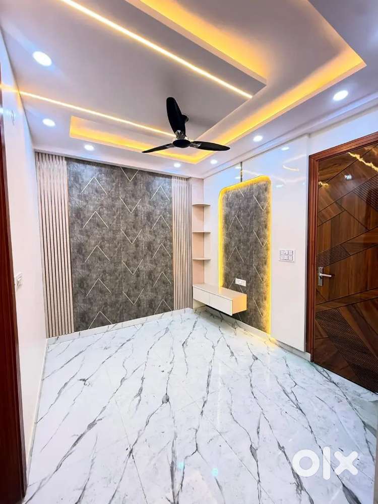 Semi-furnished 2 BHK Flat